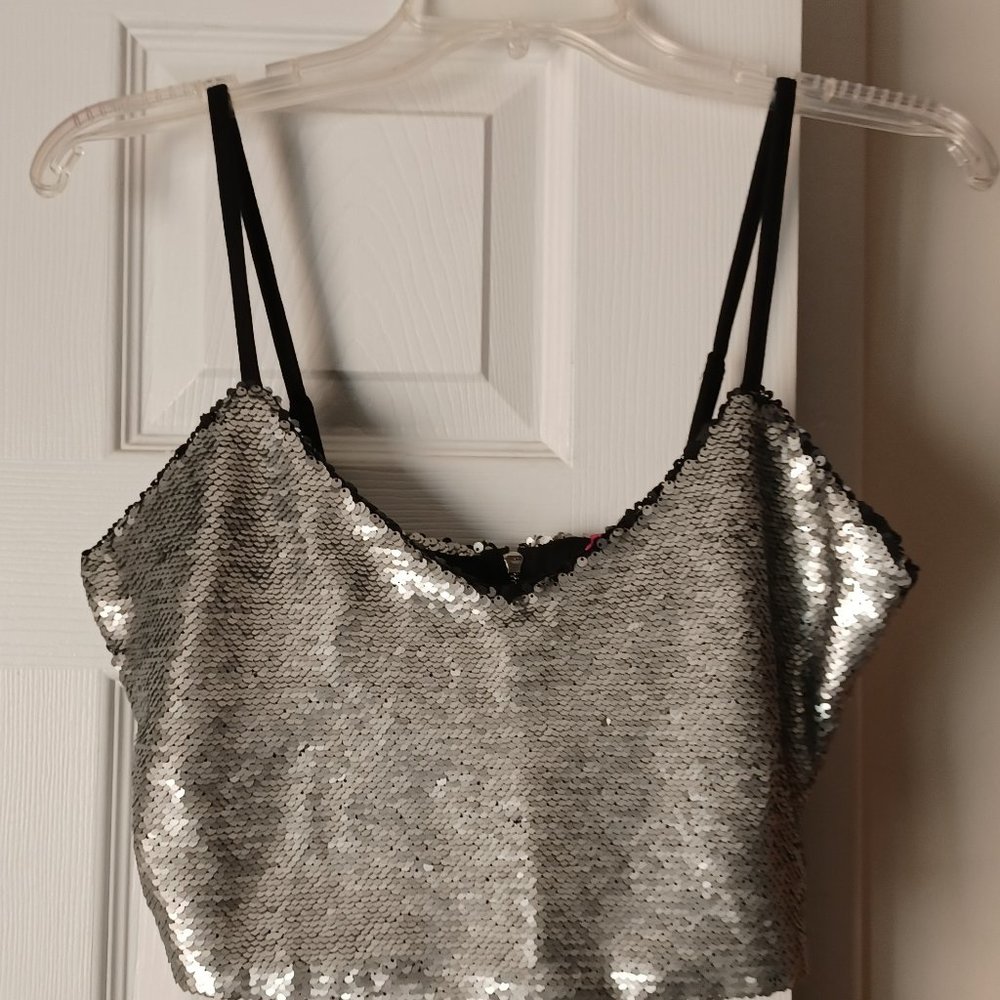 Boohoo silver sequin zippered Bralet w/tags
